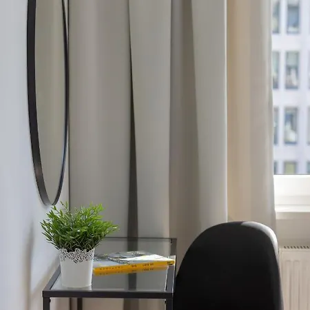Amazing Spacious In Center By Renters Varsovia