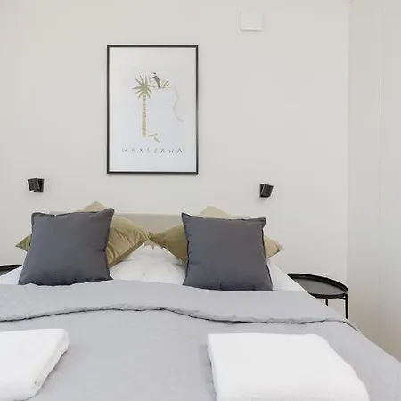 Apartamento Amazing Spacious In Center By Renters Varsovia