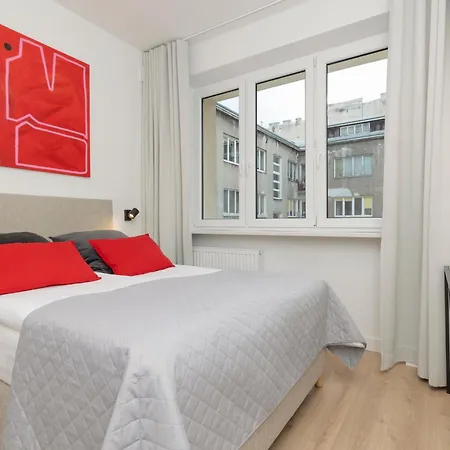 Amazing Spacious In Center By Renters Varsovie